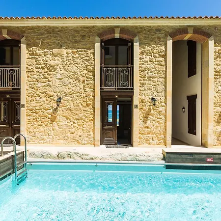 ホテル Creta Seafront Residences 3*