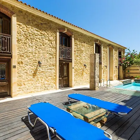 Creta Seafront Residences ホテル