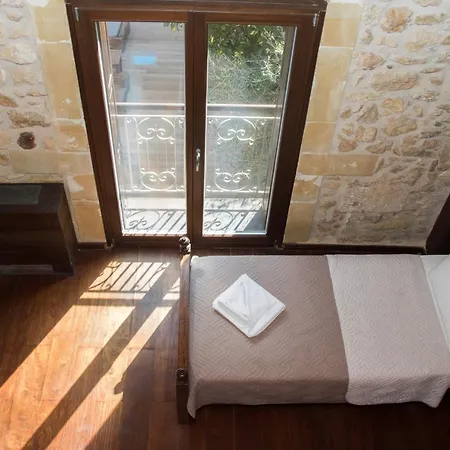 ホテル Creta Seafront Residences
